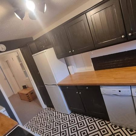 Spacious Self Contained Flat In Superb Location Lymington Esterno foto