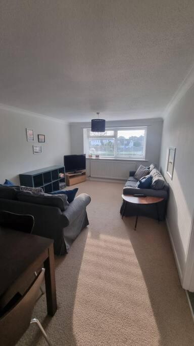 Spacious Self Contained Flat In Superb Location Lymington Esterno foto