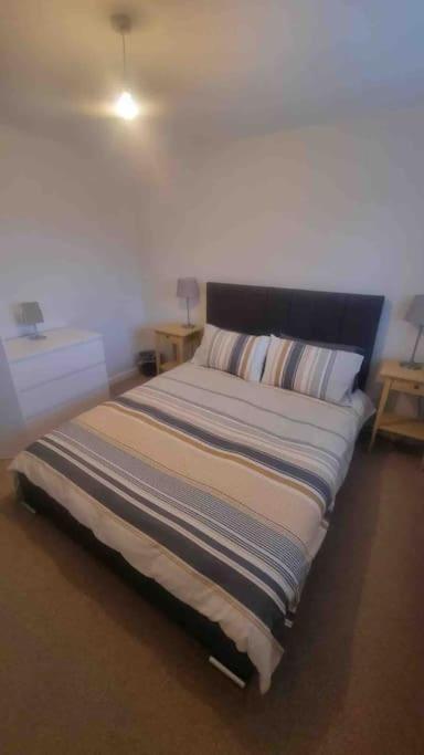 Spacious Self Contained Flat In Superb Location Lymington Esterno foto
